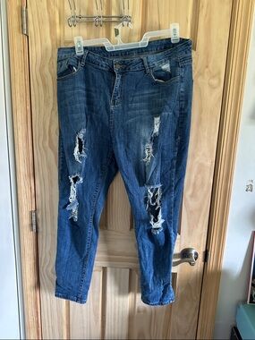 Size XXL Dark Blue Distressed Women's Jeans